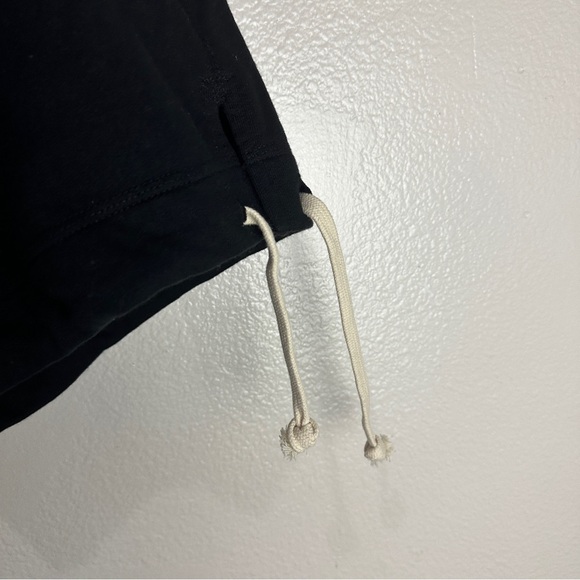 MNML Camo Shorts Size XXL - Picture 2 of 9